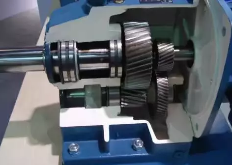 R斜齒輪硬齒面減速機