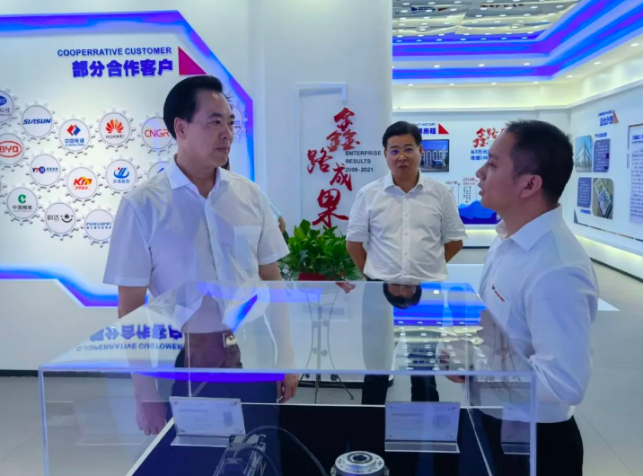 寧鄉市委書記張作林一行調研萬鑫精工